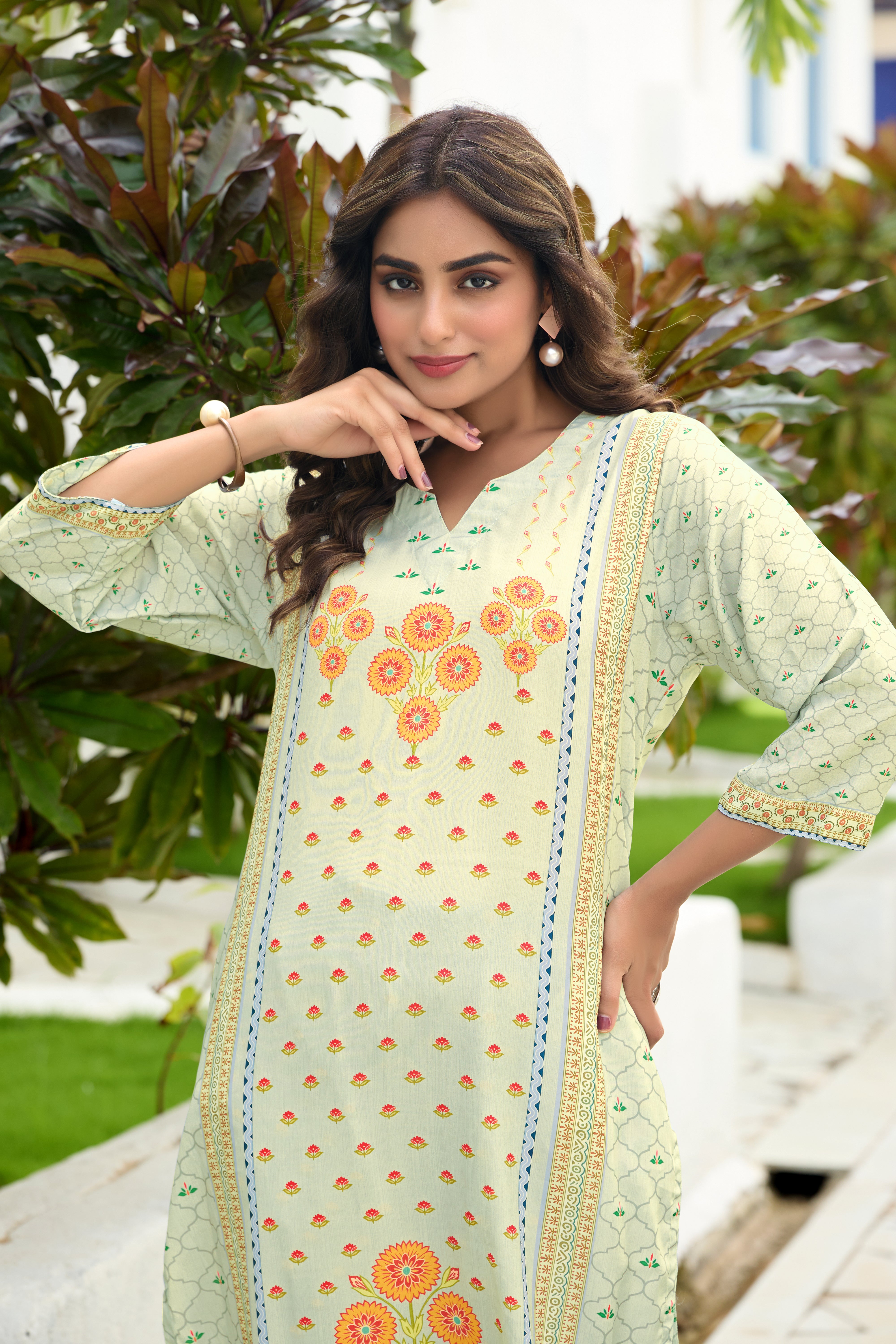 Kaaya Floral Printed Crape Kurta Set for Women – Elegant Comfort for Everyday Ease | Sucoon