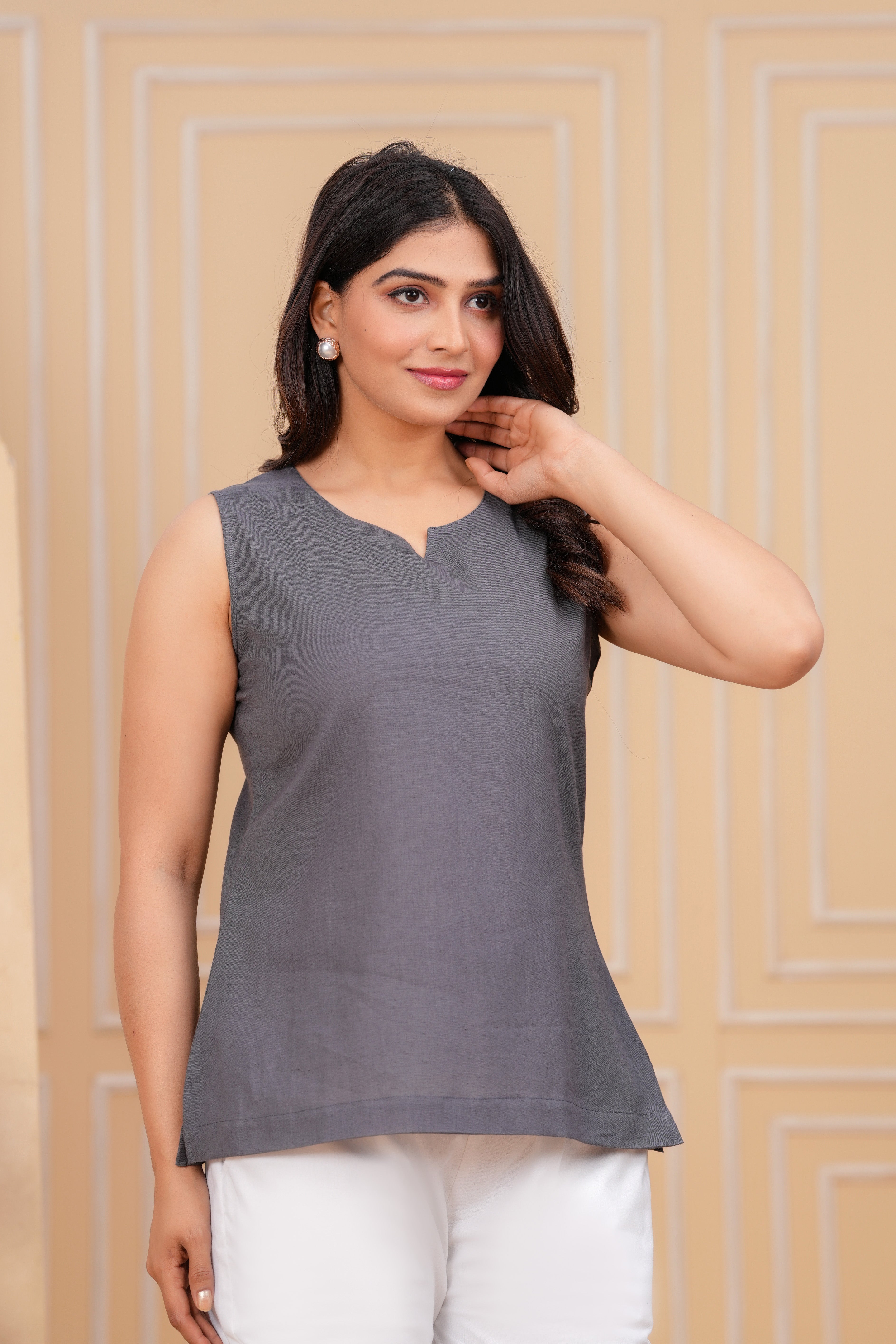Linen Solid Sleeveless Short Kurta