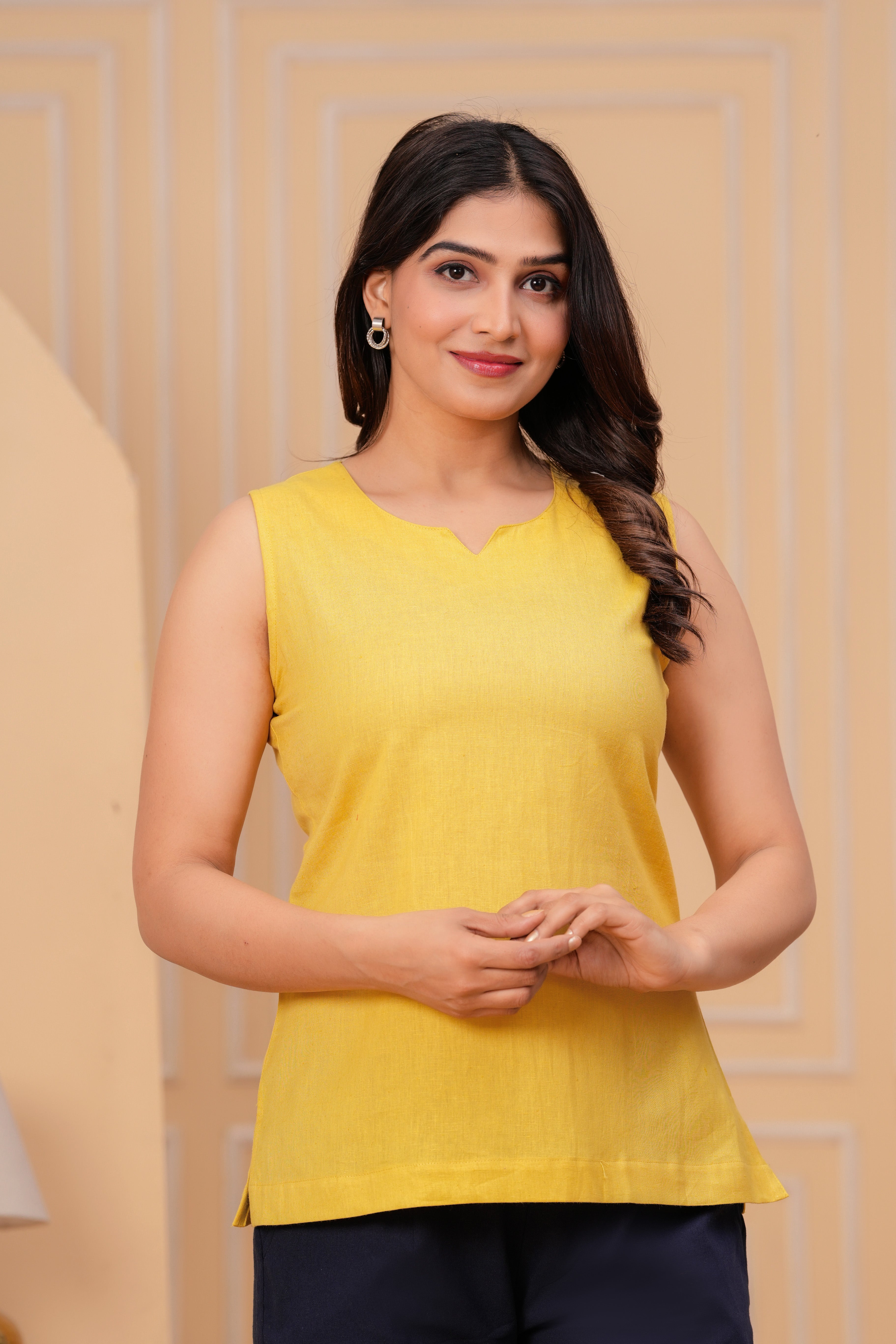 Linen Solid Sleeveless Short Kurta