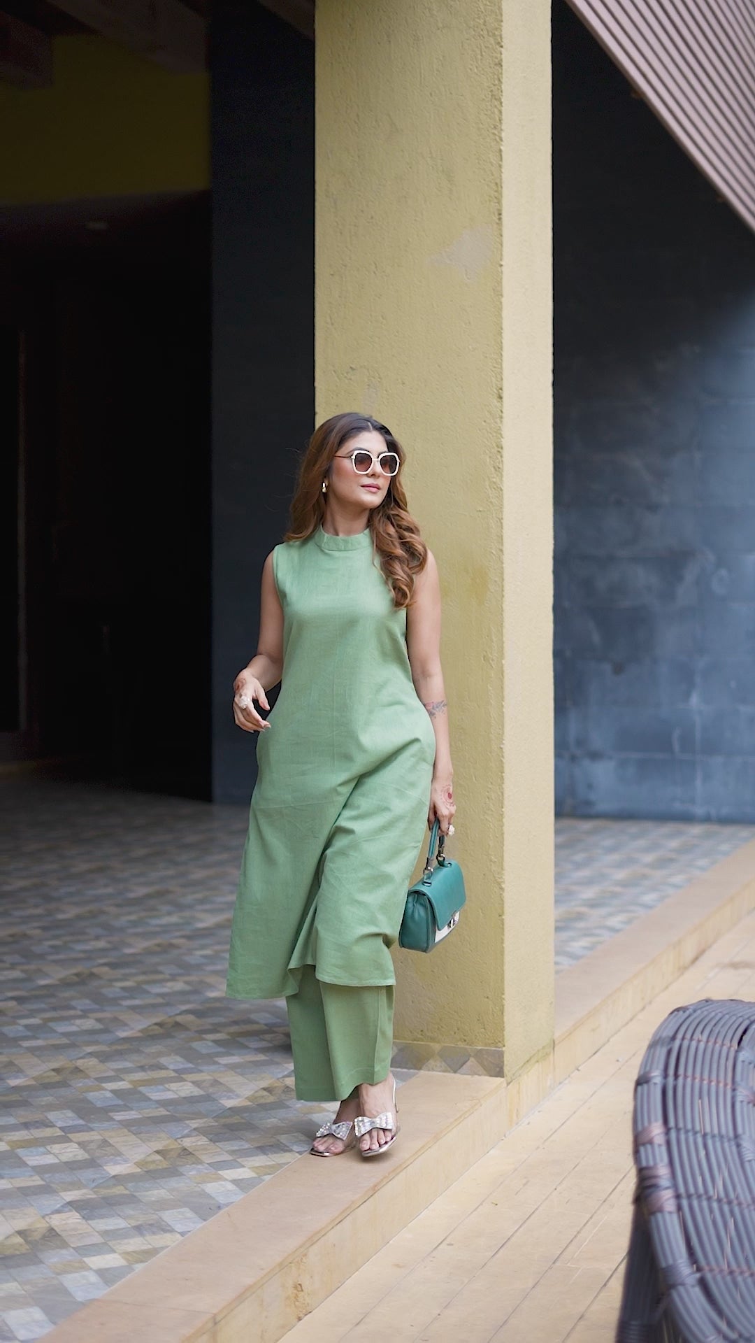 Neem Breeze Green Co-ord Set in Linen Cotton – Sleeveless Kurta & Pants for Women